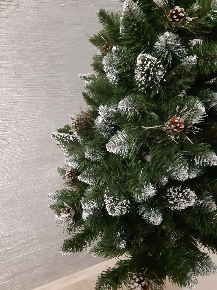 choinka-sztuczna-diamentowa-na-pniu-szyszki-brokat-5