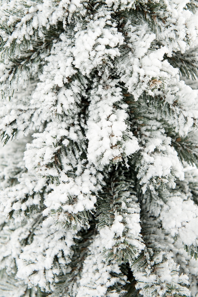 choinka-sztuczna-na-pniu-osniezona-4a