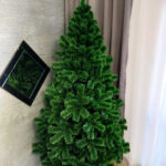 choinka-sztuczna-zielona-gesta-ze-stojakiem (7)