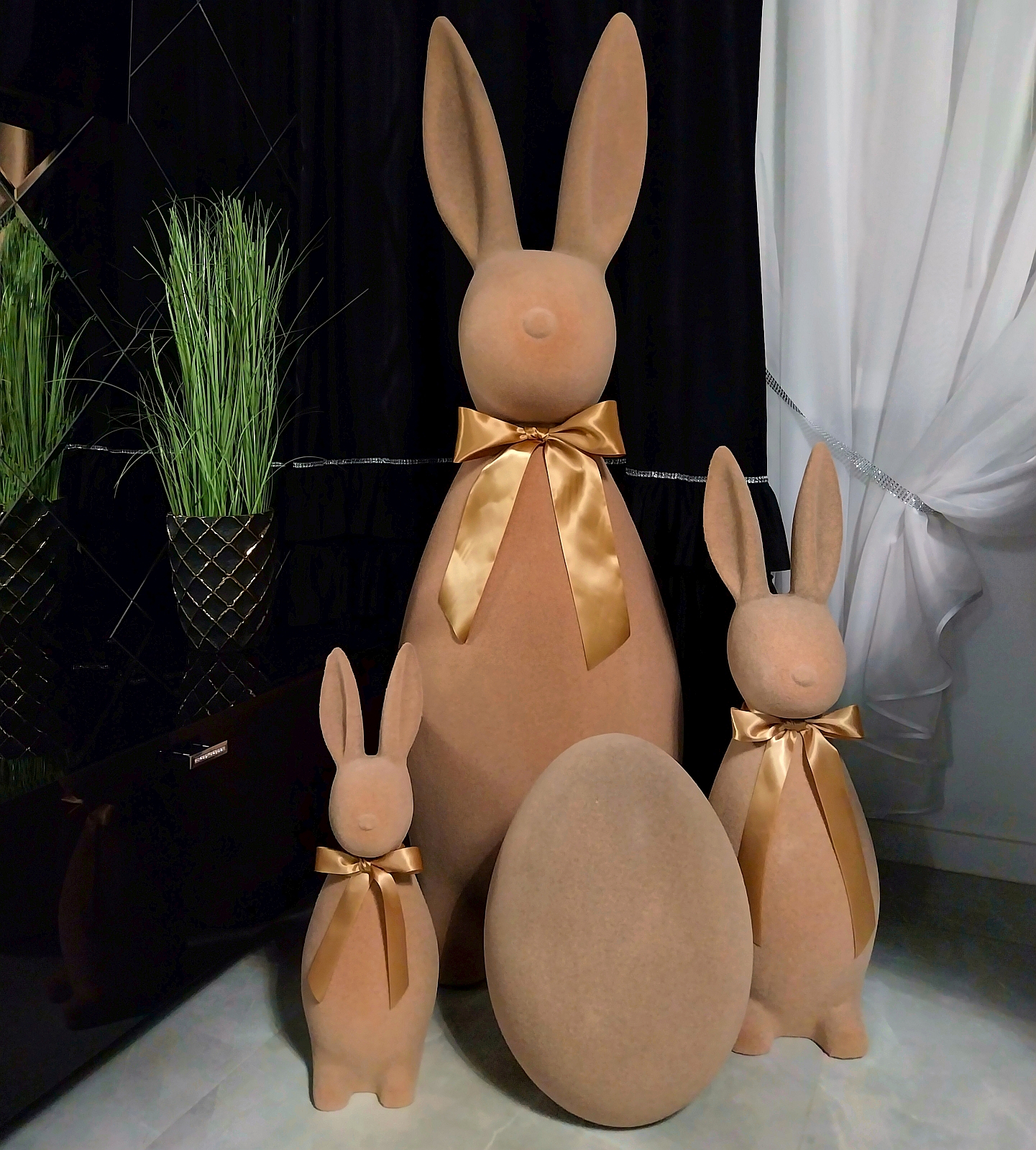 zajac-wielkanocny-duzy-brazowy-figurka-dekoracyjna-krolik-wysoki-130-cm (2)