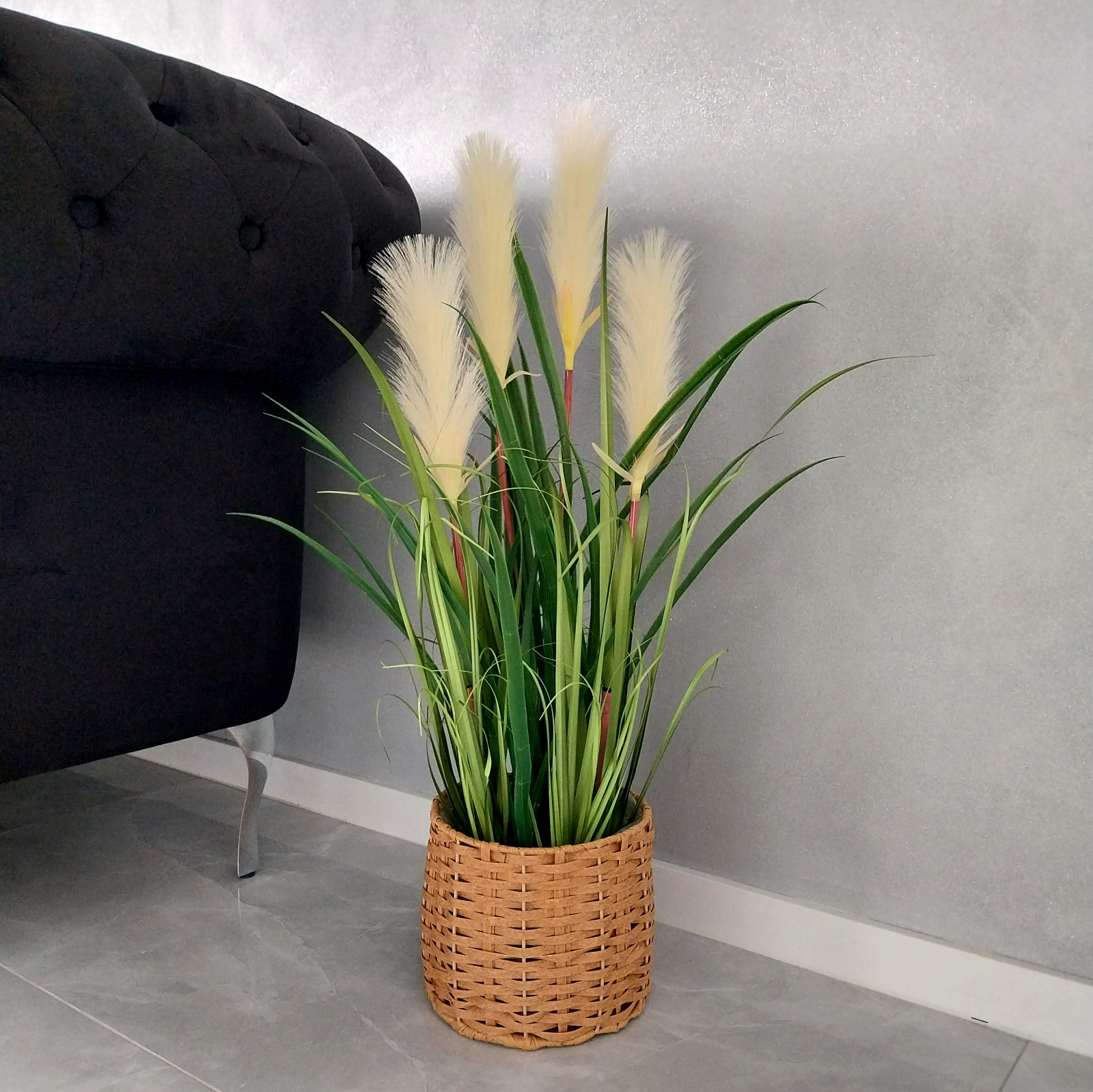 Sztuczna-Trawa-Pampasowa-w-Doniczce-Duża (4) Sztuczna Trawa Pampasowa w Doniczce 80cm Duża Roślina Ozdobna 4