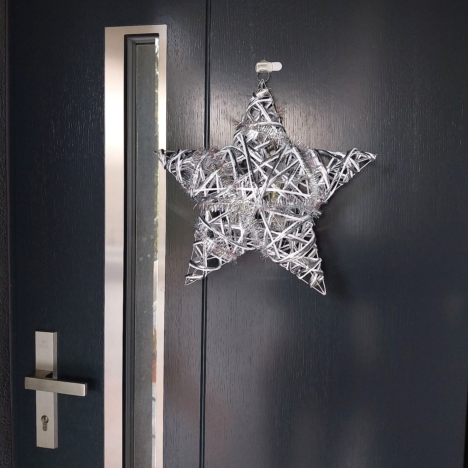 duza-gwiazda-led-swiateczna-dekoracja-ozdoba-na-drzwi-okno-40cm (6)